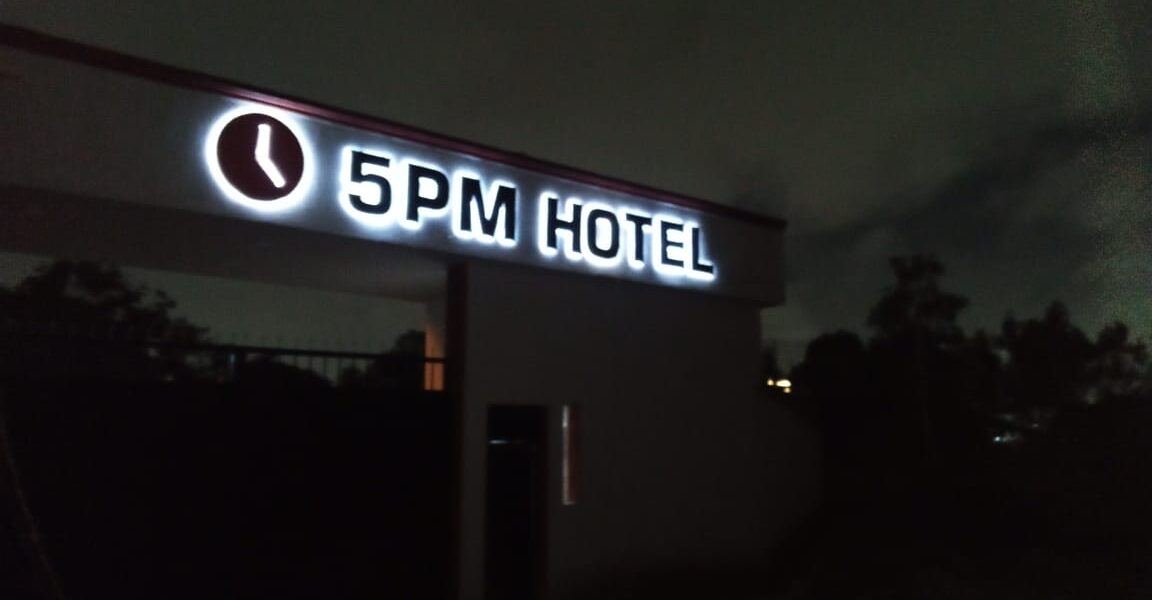 5pm hotel